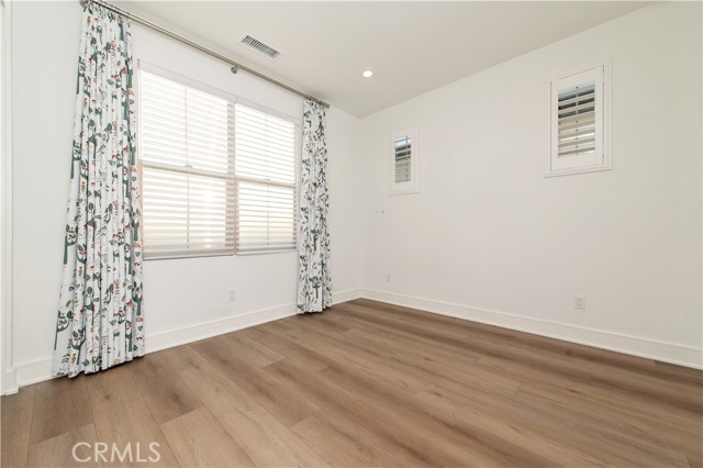 Detail Gallery Image 25 of 39 For 116 Imagination Trl, Irvine,  CA 92620 - 4 Beds | 3/1 Baths