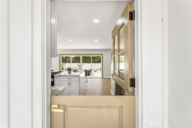 Detail Gallery Image 10 of 58 For 6101 E 23rd St, Long Beach,  CA 90815 - 3 Beds | 2 Baths