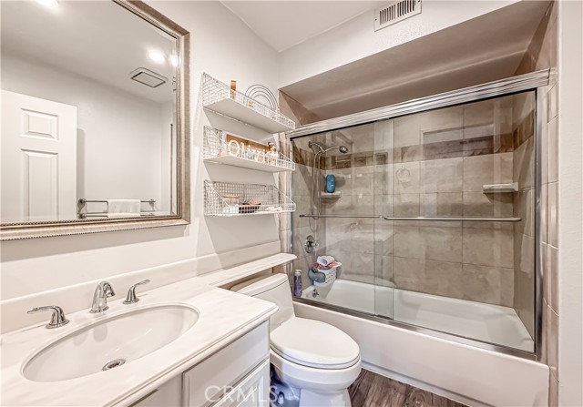 450 Country Club Drive, Simi Valley CA: https://media.crmls.org/medias/6313d47c-23c2-453b-8bcc-35322aaf812f.jpg
