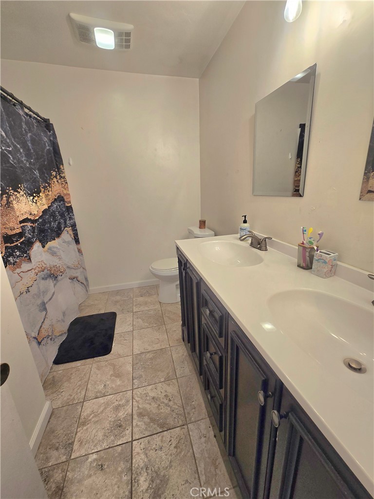 https://media.crmls.org/medias/63140f1a-78a4-4446-9b8d-467e5f6556bc.jpg?preset=X-Large