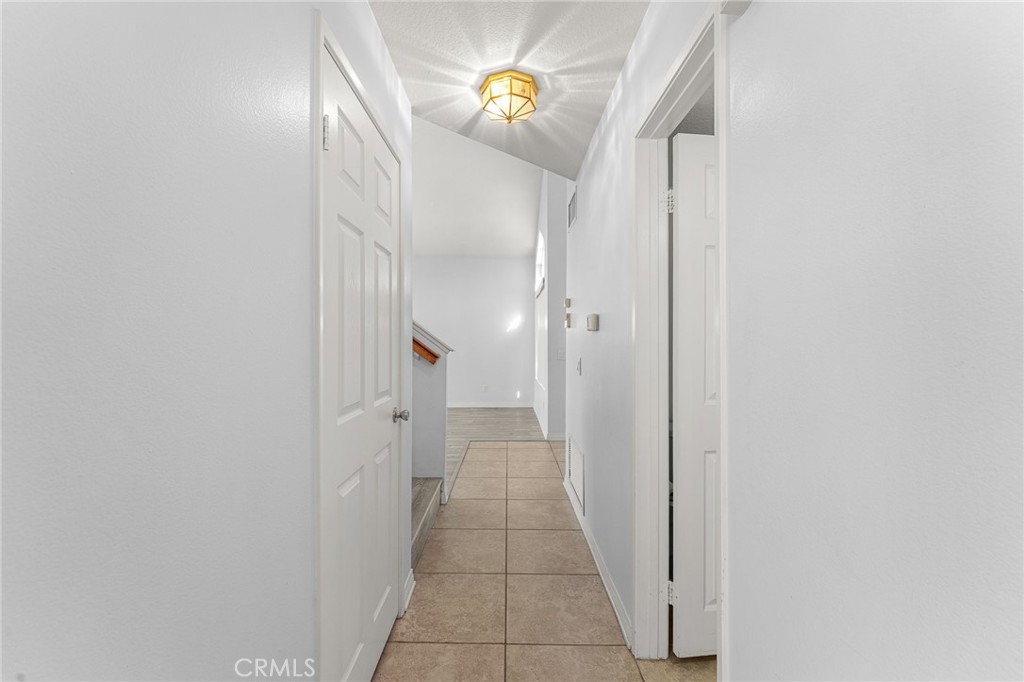 https://media.crmls.org/medias/6314703a-b960-4bf3-92e4-e5ed10493cfb.jpg?preset=X-Large
