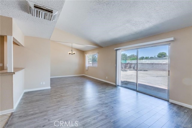 Detail Gallery Image 9 of 33 For 1229 W Avenue J12, Lancaster,  CA 93534 - 3 Beds | 2 Baths