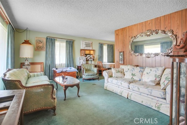 Detail Gallery Image 6 of 14 For 2112 Vasquez Pl, Riverside,  CA 92507 - 3 Beds | 2 Baths