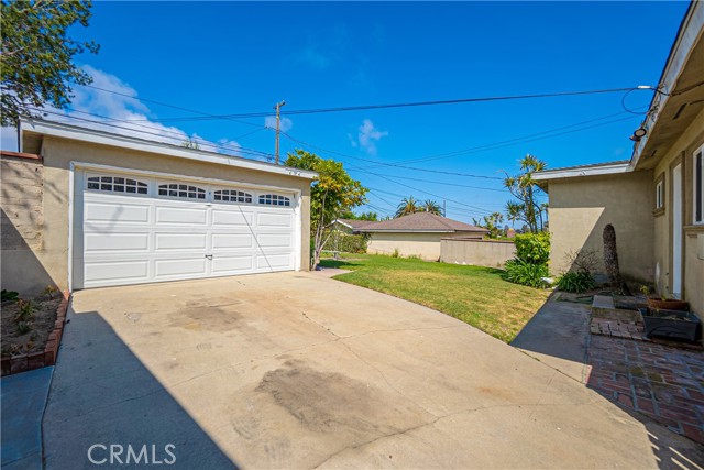 1314 Helberta Avenue, Redondo Beach, California 90277, 3 Bedrooms Bedrooms, ,1 BathroomBathrooms,Residential,Sold,Helberta,SB24129870