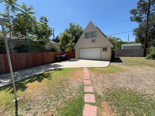 211 South Keystone Street photo 12