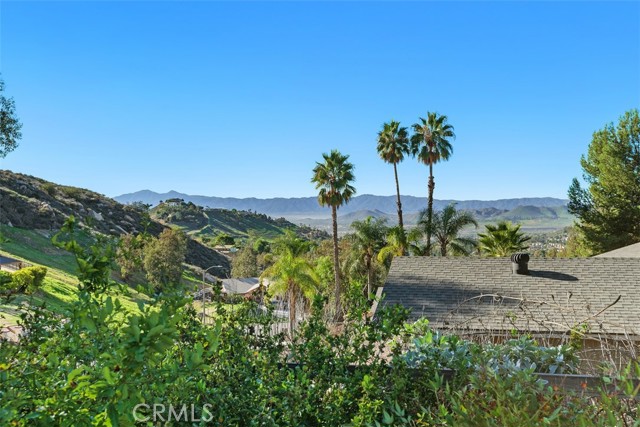 Detail Gallery Image 2 of 24 For 7369 Lakeside, Jurupa Valley,  CA 92509 - 4 Beds | 2 Baths