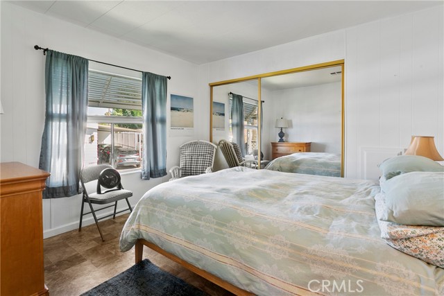 24921 Muirlands Boulevard, Lake Forest CA: https://media.crmls.org/medias/63173704-e857-4c70-80d0-48b997bd0f0d.jpg