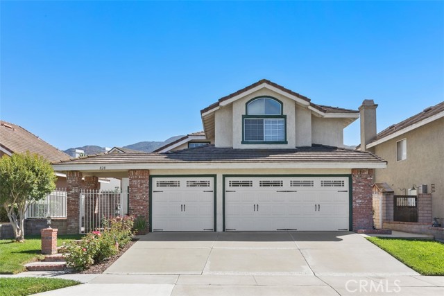 828 Highland View Dr, Corona, CA 92882