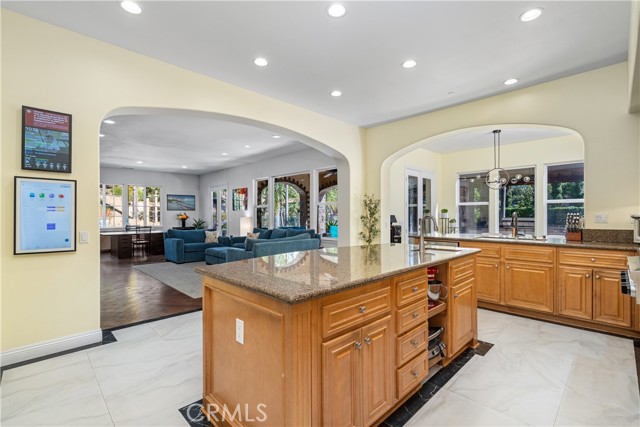 Detail Gallery Image 7 of 41 For 5492 Calarosa Ranch, Camarillo,  CA 93012 - 5 Beds | 5/1 Baths