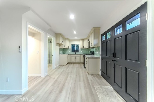 210 Amabel Street, Los Angeles CA: https://media.crmls.org/medias/6318c33f-4f3d-4b62-8c9d-78d9befba1fa.jpg