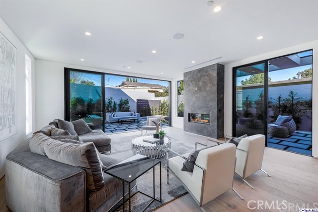 4 Bed Home for Sale in Studio City, California