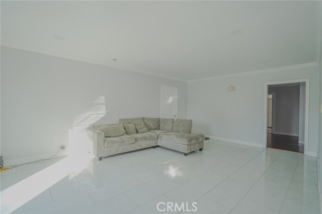 Detail Gallery Image 48 of 48 For 404 Poinsettia, Compton,  CA 90221 - 3 Beds | 2 Baths