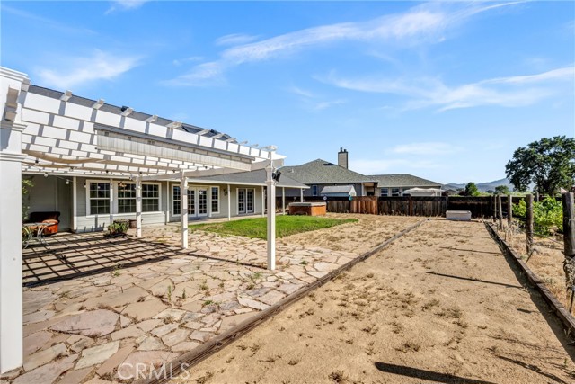 Detail Gallery Image 33 of 38 For 18695 Horseshoe Rd, Hidden Valley Lake,  CA 95467 - 3 Beds | 2/1 Baths