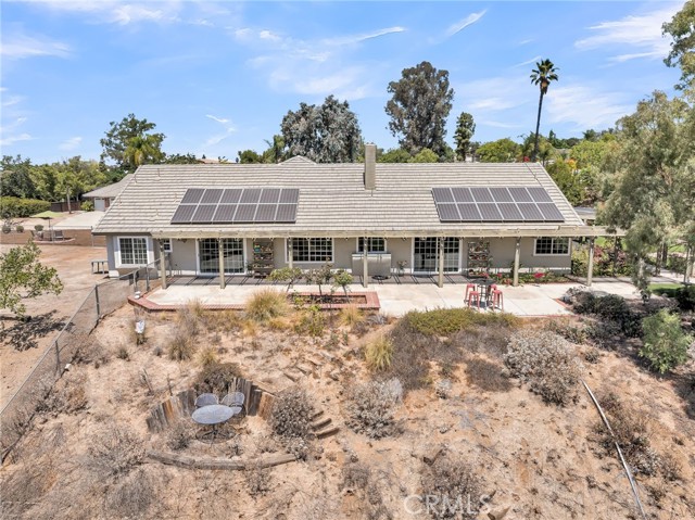 15725 Terraceview Court, Riverside CA: https://media.crmls.org/medias/631b9ede-7ec3-4b21-8d25-ba185bfd8f13.jpg