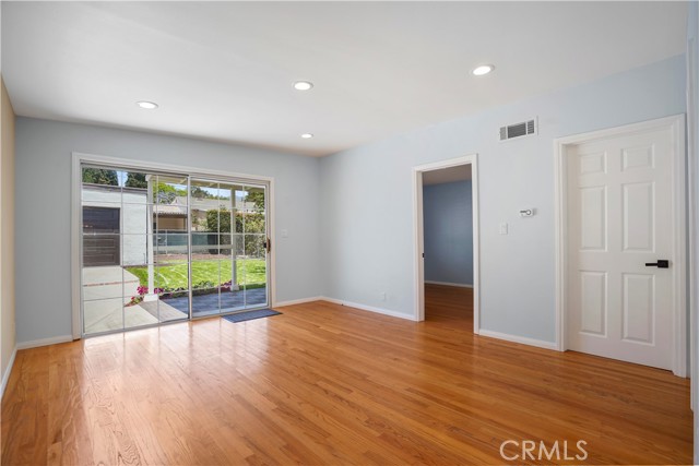 1715 Glorietta Avenue, Glendale CA: https://media.crmls.org/medias/631c5a18-db0d-442f-acc6-4f6850d0d410.jpg