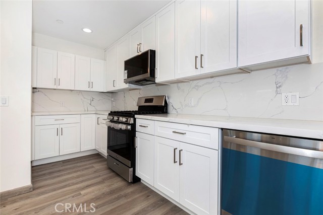 Detail Gallery Image 11 of 26 For 1754 N Berendo St #D,  Los Angeles,  CA 90027 - 3 Beds | 2/1 Baths