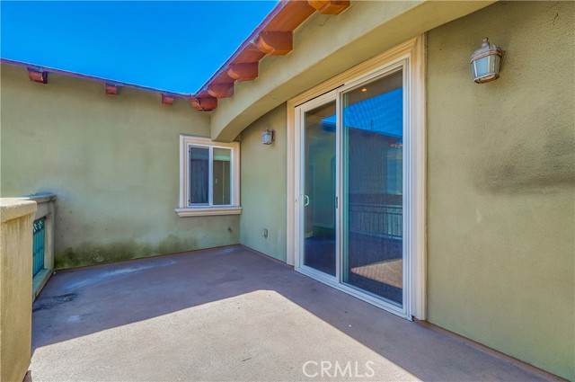 Detail Gallery Image 13 of 25 For 2620 Grant Ave #B,  Redondo Beach,  CA 90278 - 4 Beds | 2/1 Baths