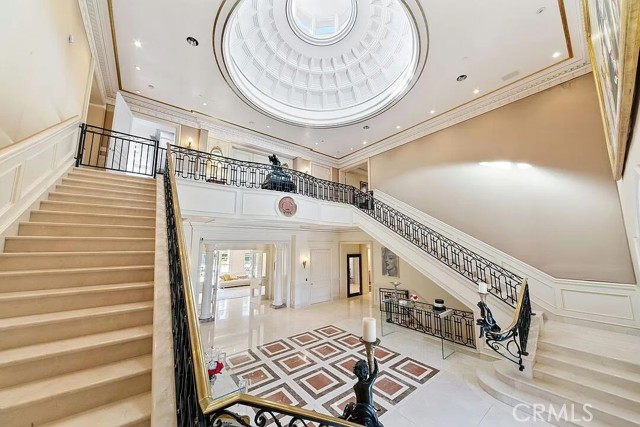 817 N Whittier Drive, Beverly Hills CA: https://media.crmls.org/medias/631d0576-575d-4421-8e12-e87887f21e9f.jpg