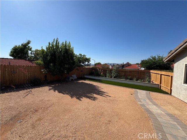 Image 5 of 37 For 39781 Pin Oak Court