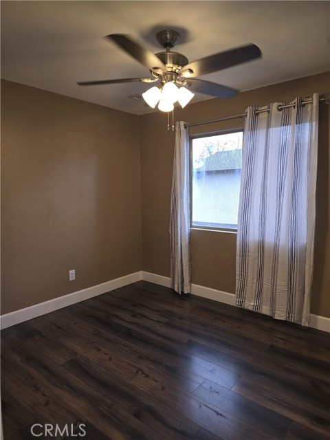 Detail Gallery Image 15 of 17 For 1370 Wheaton Way, Riverside,  CA 92507 - 3 Beds | 2 Baths