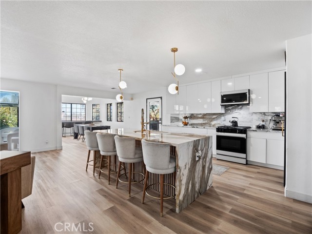 Detail Gallery Image 16 of 74 For 40646 27th St, Palmdale,  CA 93551 - 5 Beds | 4 Baths