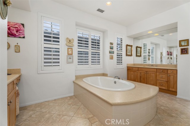 18 Corte Sevilla, San Clemente CA: https://media.crmls.org/medias/631dc721-e1b2-4c2f-b0d3-db23e7b0b099.jpg