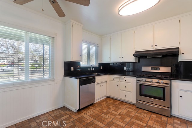 Detail Gallery Image 8 of 50 For 3306 Twilight, Fullerton,  CA 92835 - 4 Beds | 2 Baths