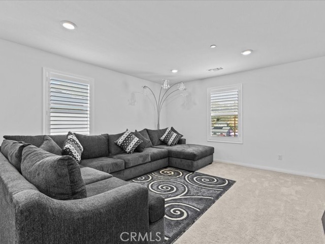 21300 Telegraph Road, Riverside CA: https://media.crmls.org/medias/63200b01-e255-4fdf-b0b6-de1d013db473.jpg