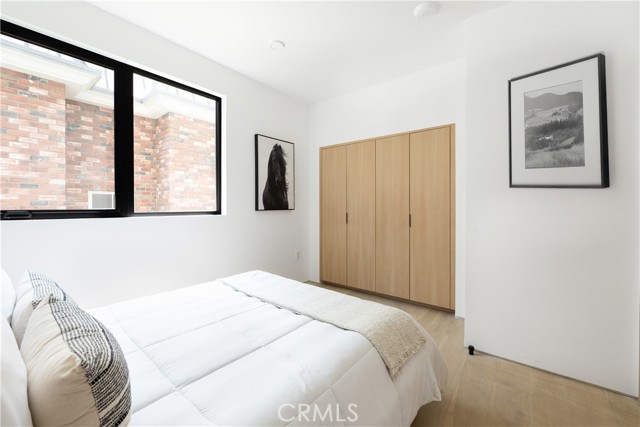 Detail Gallery Image 14 of 21 For 1361 Kelton Ave #403,  Los Angeles,  CA 90024 - 2 Beds | 2 Baths