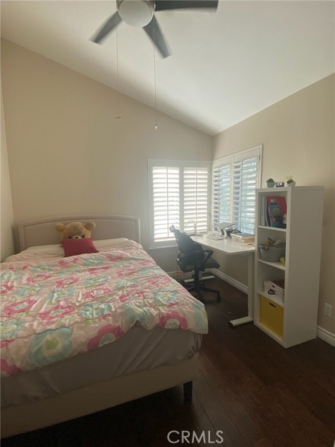 2408 N North Creek Lane, Fullerton CA: https://media.crmls.org/medias/6320b9d1-68ac-4750-804e-6a1ec2ee9945.jpg