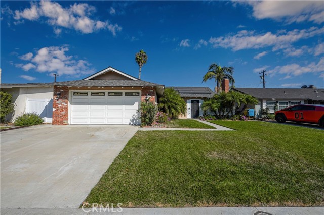 Detail Gallery Image 4 of 42 For 15232 Nottingham Ln, Huntington Beach,  CA 92647 - 4 Beds | 2 Baths