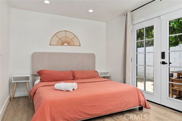 Detail Gallery Image 13 of 26 For 2214 Edna Dr, Santa Ana,  CA 92706 - 4 Beds | 3 Baths