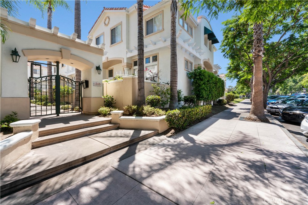 1316 El Prado Avenue