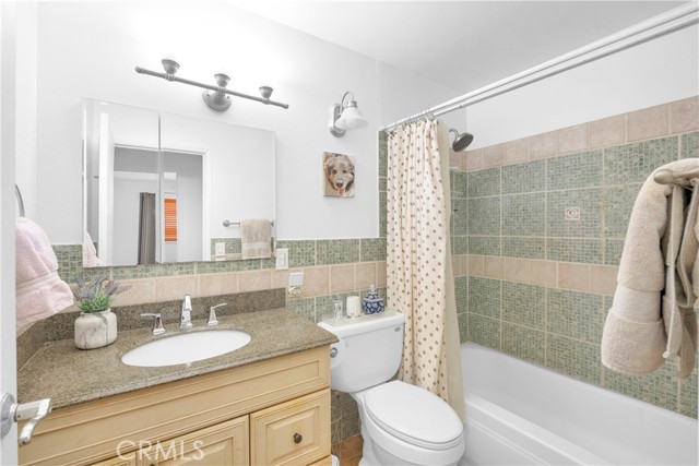 8381 E Hendrie Street, Long Beach CA: https://media.crmls.org/medias/6321c9bf-4f43-47e8-be7c-93ad70d2696f.jpg