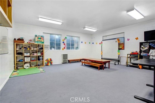 Image 41 of 46 For 724 Glenoaks Boulevard
