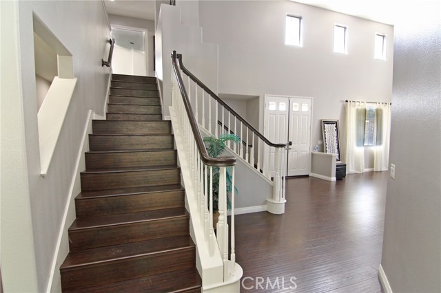 Detail Gallery Image 13 of 34 For 26426 Cardinal Dr, Canyon Country,  CA 91387 - 4 Beds | 3/1 Baths