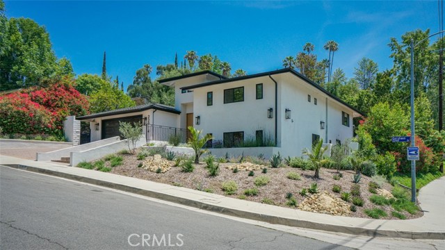 22914 Gershwin Drive, Woodland Hills CA: https://media.crmls.org/medias/6322ed42-7ca0-477c-b6cb-0a7194b4a085.jpg