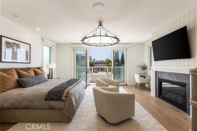 Detail Gallery Image 16 of 31 For 931 Duncan Ave, Manhattan Beach,  CA 90266 - 6 Beds | 5/2 Baths
