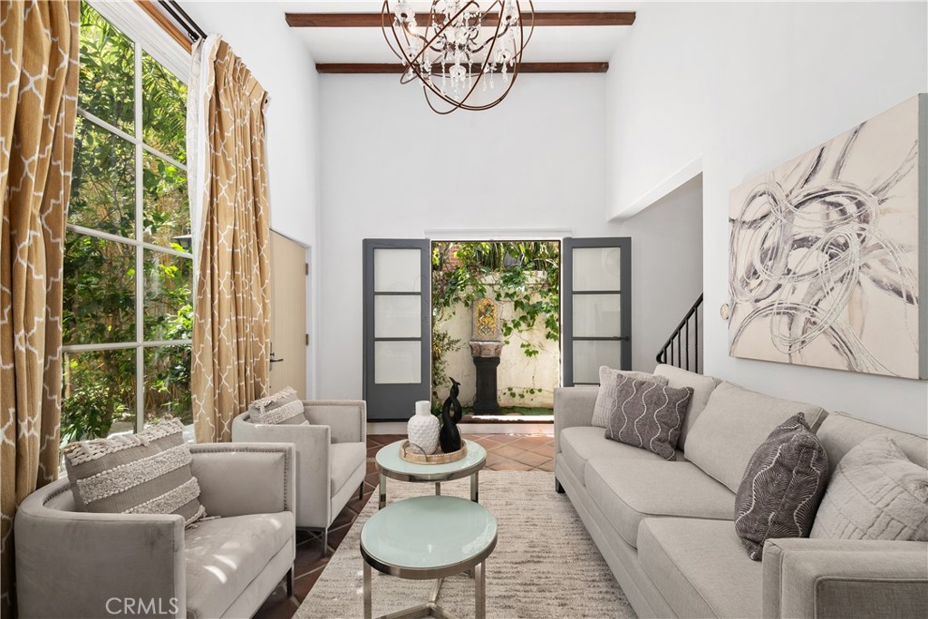 1414 N Harper Avenue #18