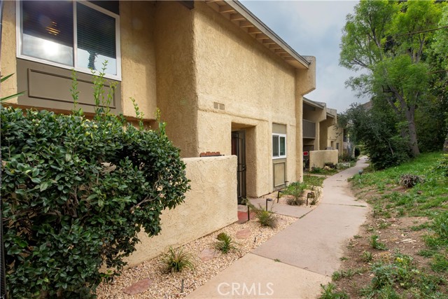 Detail Gallery Image 11 of 42 For 20807 Roscoe Bld #12,  Winnetka,  CA 91306 - 3 Beds | 2/1 Baths