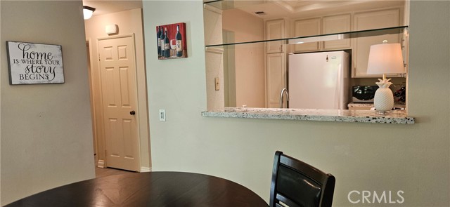 Detail Gallery Image 4 of 18 For 21218 Camelia #49,  Lake Forest,  CA 92630 - 1 Beds | 1 Baths