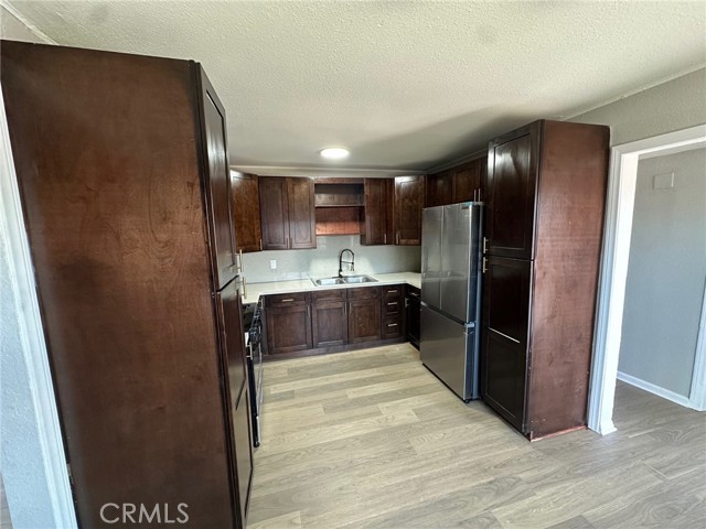 35277 Walnut Street, Barstow CA: https://media.crmls.org/medias/6326c358-94f7-42c5-bb8f-98ce18068e6f.jpg