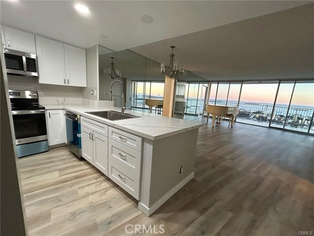 Detail Gallery Image 5 of 32 For 700 E Ocean #2506,  Long Beach,  CA 90802 - 2 Beds | 2 Baths