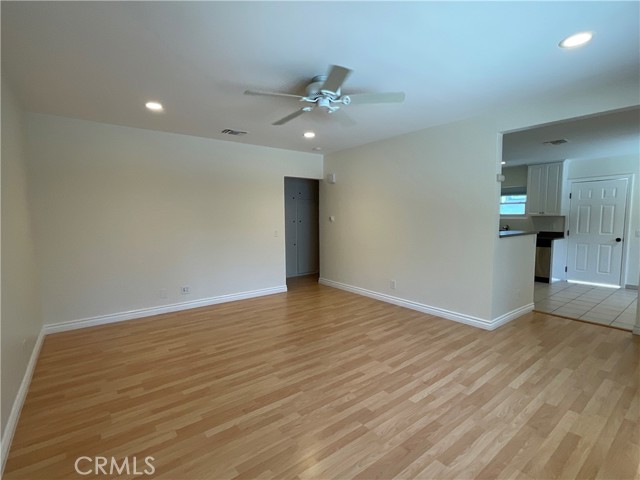 2641 Santa Ana Avenue, Costa Mesa CA: https://media.crmls.org/medias/63274d03-8b5a-4598-99d1-5c3254581703.jpg