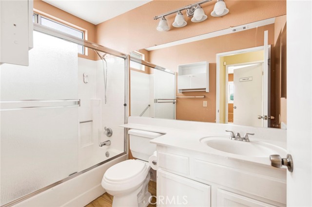 Image 13 of 17 For 970 Norwood Street
