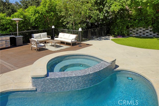3330 Henrietta Avenue, La Crescenta CA: https://media.crmls.org/medias/6327dbfe-e206-4353-9fbb-9aea0b2dfd37.jpg