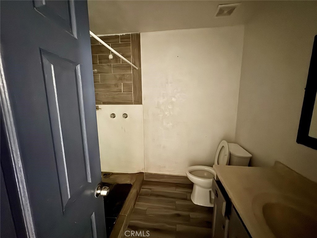 https://media.crmls.org/medias/632899f8-aee4-489b-a185-0363ab0fb68a.jpg?preset=X-Large