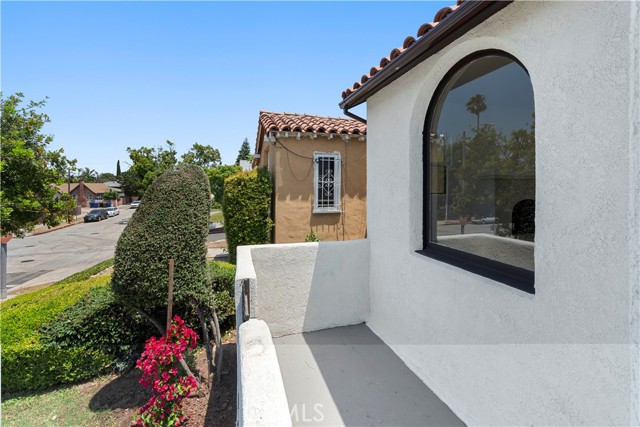 3206 74th Street, Los Angeles, California 90043, 3 Bedrooms Bedrooms, ,1 BathroomBathrooms,Single Family Residence,For Sale,74th,PW24143721