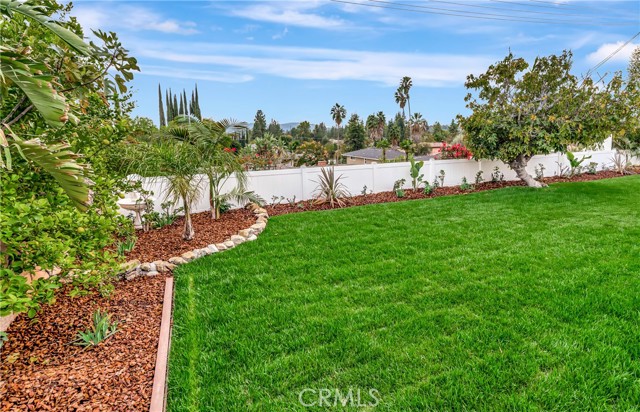 Detail Gallery Image 2 of 39 For 23248 Community St, West Hills,  CA 91304 - 4 Beds | 3 Baths