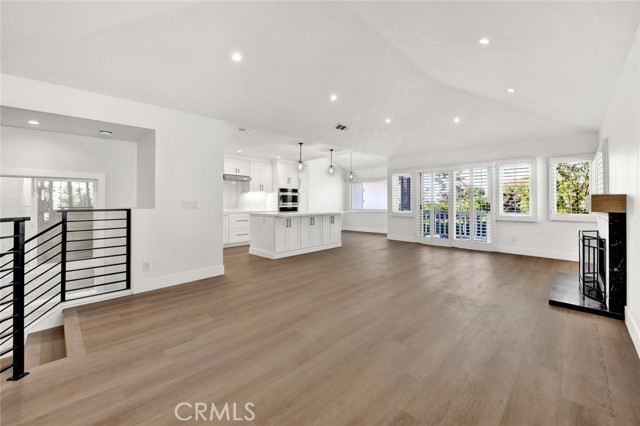 Detail Gallery Image 12 of 65 For 804 Gardenia, Corona Del Mar,  CA 92625 - 2 Beds | 2 Baths